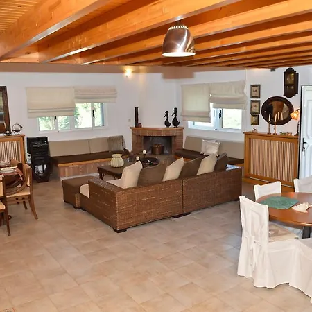 Dimeon וילה קאטו אכאיה