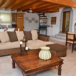Dimeon Villa *