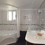 Dimeon Villa *