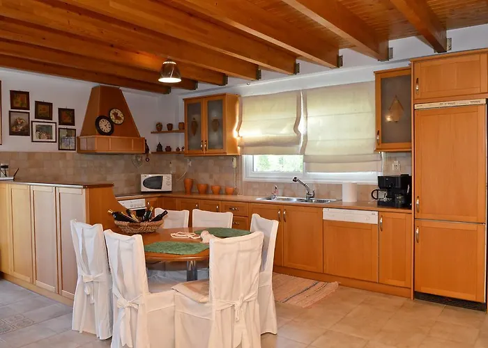 Dimeon * Kato Achaia